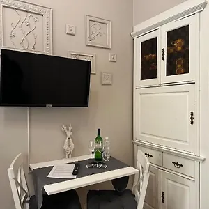 stylovy-byt-v-srdci-prahy.praguehotelsweb.com/